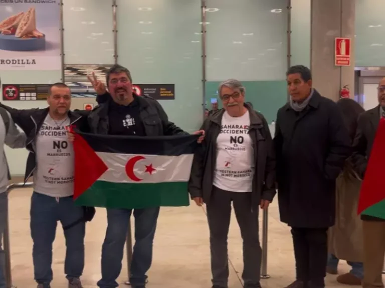 YA EN MADRID LOS ACTIVISTAS Y EL PERIODISTA ESPAÑOL EXPULSADOS DE LA REPUBLICA SAHARAUI OCUPADA
