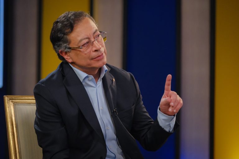 «Guerras que no son nuestras»: Petro celebra la ley contra el mercenarismo en Colombia